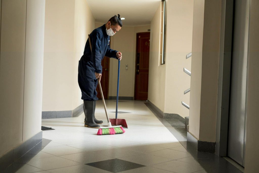 Gym cleaning2